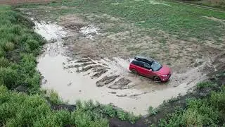 Suzuki Vitara LY light off-road driving 4K