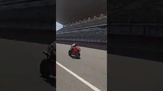 2025 Ducati Panigale V4 | Ducati V4S Flyby | Ducati V4 with akra Flyby | Ducati V4 exhaust sound