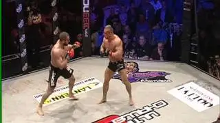 Oli Thompson  v Ben Smith