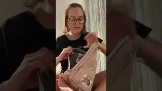 How to Pack a Park Bag For Universal Orlando! 😮 (Essentials & Best Sling Bag)