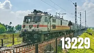 13229 GODDA - RJPB Exp arriving in Mandar Hill with WAP 7 in lead