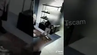 Tscam(AG) caught lacking by ghost(51st) in selfridges