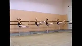 M&eacute;todo Vaganova 2 s&eacute;rie - Barra - Petit Battement