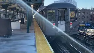 (4K) BMT Lines: R68,R160B (N),(W) trains action at Newly Open Astoria Blvd
