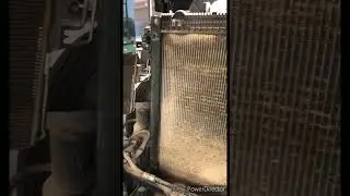 freigthliner cascadia radiator dirty 2020