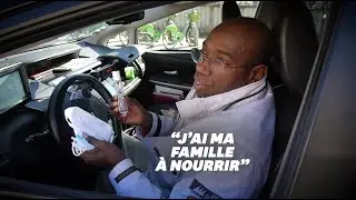 Malgré la pénurie de clients, ces taxis bravent le COVID-19