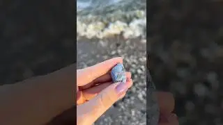 💙Chert #lakemichigan #beach #rockhounding #rocksandminerals #chert #crescentbeach