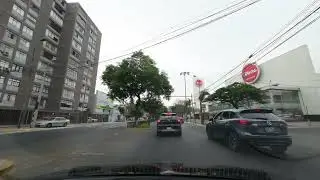 Manejando en Av. Benavides (Miraflores)