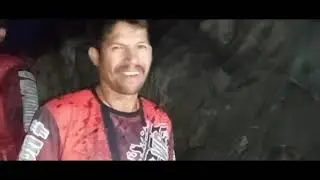 Man eats live scorpion😳 ( not clickbait )