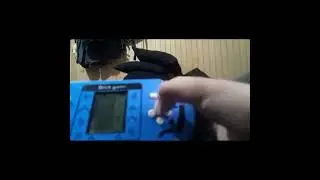 vi una tienda que encontre una game antiguo y lo voy a jugar un game pero uno momas:V