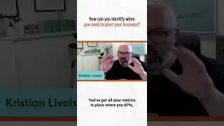 How Can You Identify When You Need to Pivot Your Business #shorts #pivot #businessmindset #hotseat