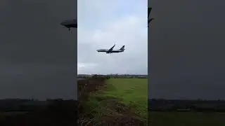 #ryanair on short final into Bristol Airport #shorts