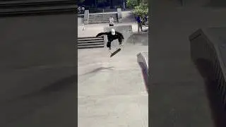 Ain&rsquo;t nothing like the vibe of a Colombian skatepark at night