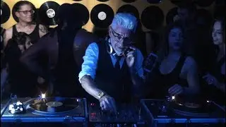 Vinylroom 4