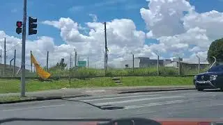 Atenção pra este vídeo mostrar que Curitiba capital todos os bairros são independentes tem tudo 