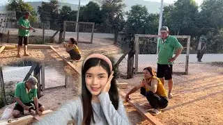 กำลังปรึกษาหารือกันว่าจะเอาอะไรมุงหลังคากระตูบกระเบื้องหรือหญ้าดี วันนี้มีคนถูกรางวัลด้วยแหละ🤣🤣