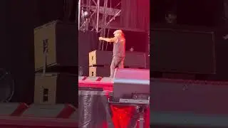 🔔🔥 AC/DC &ndash; Brian Johnson outshines the past by turning every concert into a legend