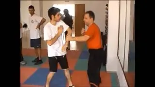 Wing Chun, Wing Tsun Kung Fu, Martial Arts, Chi Sao, Lat Sao, Techniques