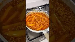 Quattro Cheese Buldak Rabokki Combination #buldak #buldakramen #buldaknoodles #rabokki #tteokbokki