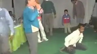 رقص هنود محششين.هههههههههههه تحشيش على الاخر