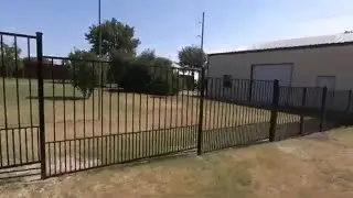 Powder Coated Steel Fence with Puppy Bars