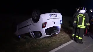 [RIBALTAMENTO AUTO] PARTENZA POLISOCCORSO+APS VVF LOMAZZO+CRI CERMENATE IN SIRENA + VOL. DEL LARIO