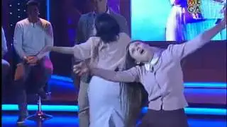 Eva y angelica cantando aleluya