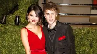 Justin Bieber and selena gomez KISS-pictures