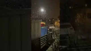 kraftigt sn&ouml;fall ny&aring;rsnatten 2021/2022(stockholm)🎉🌨