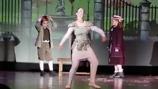 Channyn as statue in Mary Poppins 2025
