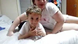  Holaaa perdonen a bruno tiene 3 disfruten el video y no no les vamos a mandar nada