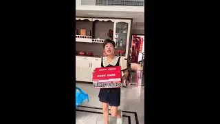 泡吧的金牌鸡蛋糕你吃过吗？添加百分之四十以上的甄选农场新鲜鸡蛋，不加一滴水，全蛋加入，整体更加绵密松软，蛋香浓郁。甄选优质原材料，滴滴醇厚，增香增味。生产日期严格控制七十二小时左右，无脱清乙酸钠、零