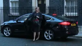 UK cabinet ministers meet at Downing St as Brexit deadline looms