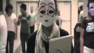 Perch&egrave; fingere ?