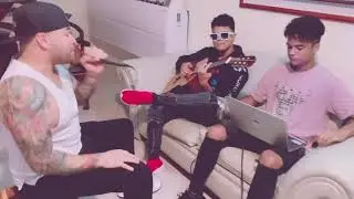 Vive tu vida | Cada cabeza es un mundo | Un extraterrestre | Nacho. | M&uacute;sica urbana improvisada.