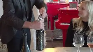 How to Serve Red & White Wine with JCB