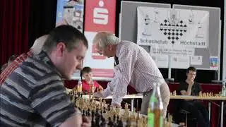 Simultan mit GM Dr. Helmut Pfleger