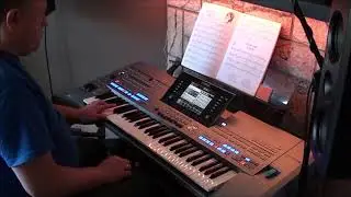 Tombe la neige - Adamo (cover by DannyKey) on Yamaha keyboard Tyros 5