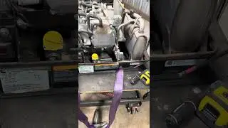 Small engine cummins on living quarters horse trailer  we survived taking it off the roof