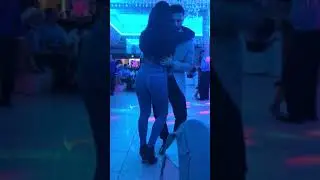 Bailando corridos