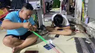 Một chiếc ghe ngo điên điển vừa mới hoàng thành 