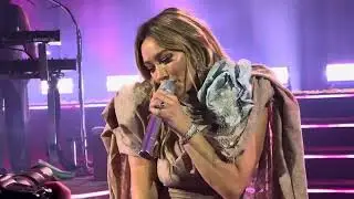 Whats Dreams Are Made Of - Hilary Duff (Live London, UK) January 19. 