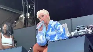 Mya performing Movin On at Lovers & Friends Festival in Las Vegas