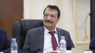 فخامة الرئيس العليمي يجتمع بهيئة المستشارين 