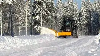 VUOMET-vallileikkuri-sivuaura 3