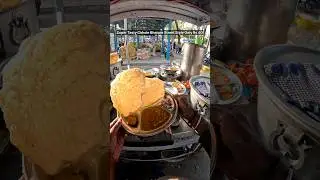 Super Tasty Chole Bhature Street Style Only Rs40 #streetfoodindia #streetfood #food #foodie
