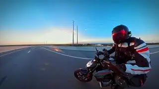 Weekend Moto Riding [300NK]