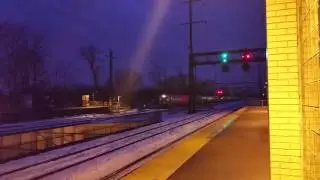 A train passing through Rahway Station