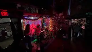 Squirt the Band @TJ Lelands (ft. The Little Green Men, Sachio Nang, Alyssa Relph, Kennedy Terrell)