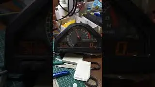 Honda CBR1000RR Instrument cluster / Speedometer / Meter  - Power up